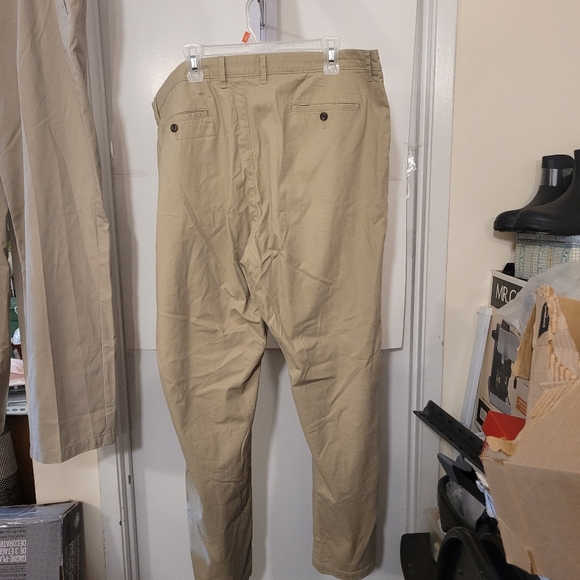 Man's  Chino Pants - Picture 4 of 9